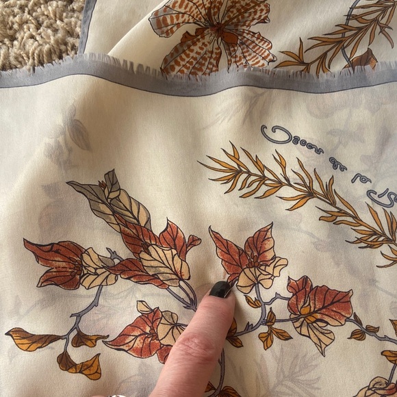 Oscar de la Renta - Picture 8 of 9